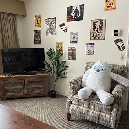 Unique Yeti-Theme Ski On Off Suite Jiminy-Sleeps 4 Hancock Zewnętrze zdjęcie